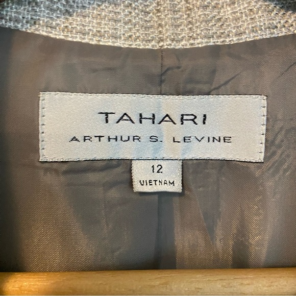 Tahari ASL Beige Blazer and Tailored Silhouette with matching pencil skirt. - Picture 7 of 10